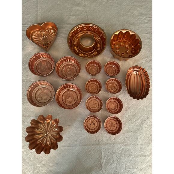 VTG Mirro Copper Color Aluminum Jello Molds 17 Pieces Heart Fruits Grandma Core - Picture 2 of 16